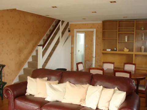 28_ail_stair.jpg