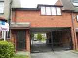 Longlands Court