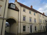 A spacious three storey contemporary townhouse with 4 beds, 3 en-suites, 2 receptions garden and garage.  Available end 