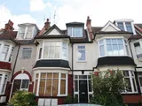 Oakleigh Park Drive