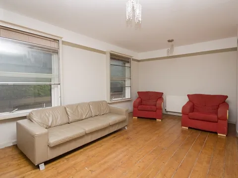 Front_Room_lounge__2_.jpg
