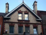 LARGE BEDSIT IN THE TOWN CENTRE.
