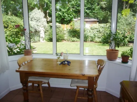 Chelwood_42_breakfast_area_2_8_11.jpg