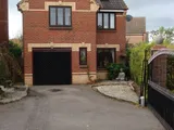 Great 3 Bed detached, electric gated and well presented