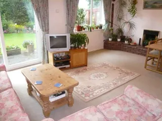 LEWG0_873_IMG_01.jpg