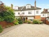 Queen Annes Gardens, Enfield