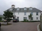 Manor Close, LELANT