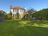 Oakleigh Park North, Whetstone
