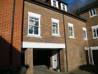 Main Image (Main) HF4420_496397_IMG_00.jpg