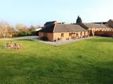Manor Farm Barns
Woolscott