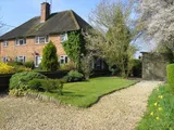 School Road, Hurst, Reading, RG10