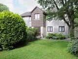 Recently modernised 2 bedroom first floor flat in Torquay