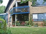 Riverside Court, Grandpont