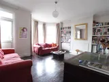 Woodside Road, N22