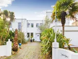 Bowling Green Close, SW15