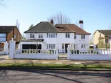 The Avenue, HATCH END