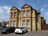 ** A RANGE OF ROOMS TO RENT LOCATED CLOSE TO THE CITY CENTRE, TRAIN STATION & GENERAL HOSPITAL **