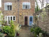 Stunning two bed unfurnished flat with courtyard, moments from church street, stoke newington, N16