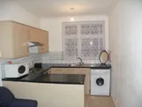 2 bedroom flat in Yiewsley excellent condition. Available ASAP.