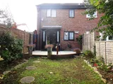 Strode Road, Street