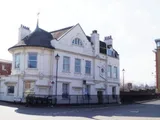 3 BEDROOM FLAT - AVAILABLE 1ST JULY 2012