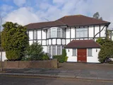 Russell Grove, Mill Hill
