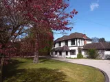 5 bedroom Detached House in Bagshot