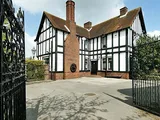 (LF) London Road, Widley, Waterlooville, PO7