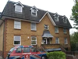 TO LET PALMERS GREEN N13