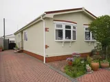  Pinehurst Park    Ferndown