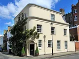 Cadogan Gate, London SW1X

