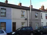Convenient for town  this 2 bed mid-terrace house is a must for your viewing list