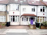Alexandra Park Road
