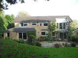 Oaklands, Heaton