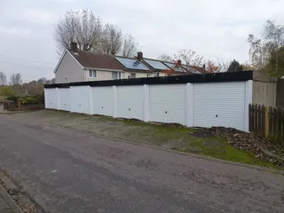 GarageYard_EustonCres_3_.jpg