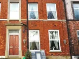 Kingston Gardens, Hyde